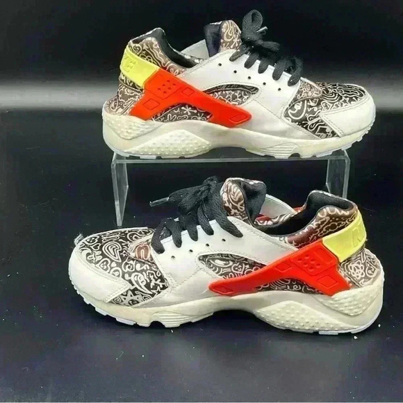 Nike Haurache GS Doodle shoes size 6Y - Picture 1 of 5